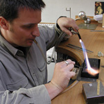 Anfertigung von handgearbeitetem Schmuck